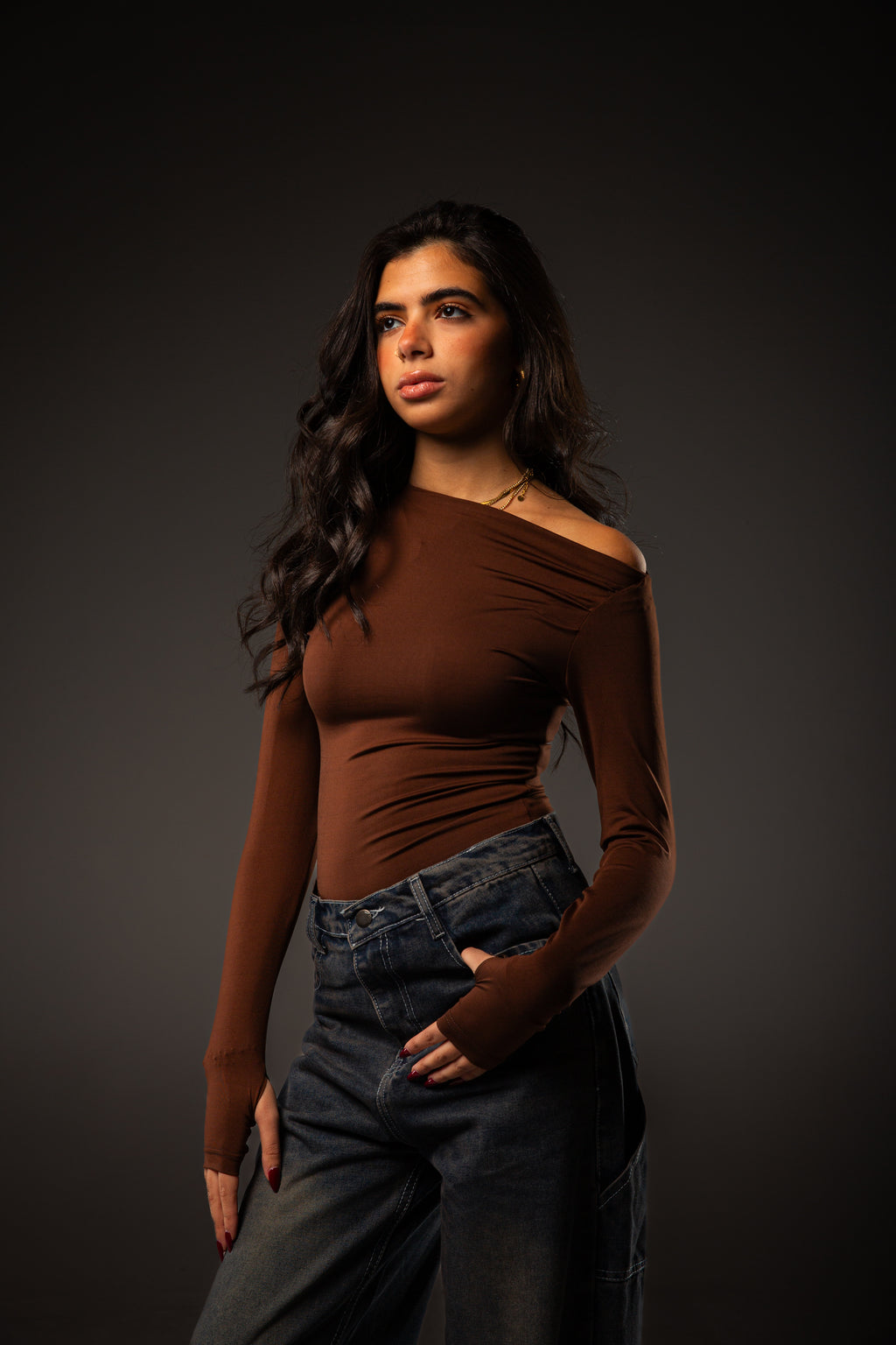 Off-shoulder brown
